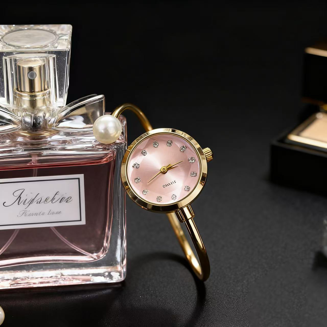 The MuthMani Watch - Elegant Circle