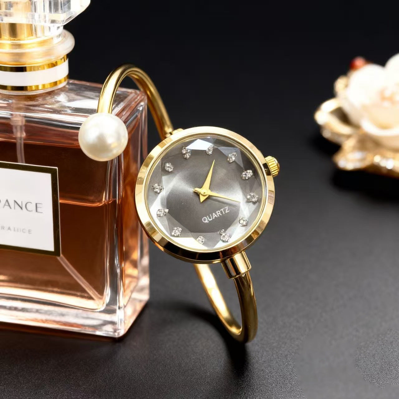 The MuthMani Watch - Elegant Circle