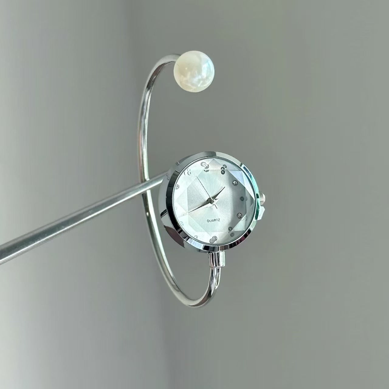 The MuthMani Watch - Round