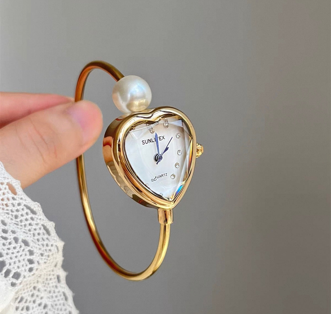 The Muth Mani Watch - Heart Shaped